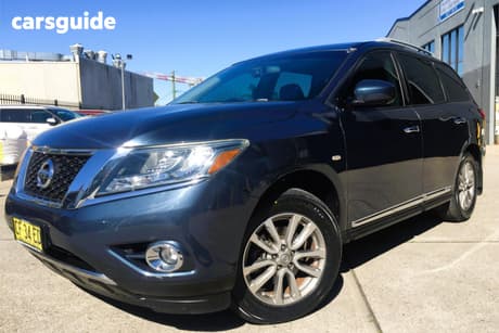 Blue 2014 Nissan Pathfinder Wagon St-L (4X4)