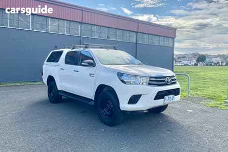 White 2016 Toyota Hilux Dual Cab Utility Sr (4X4)