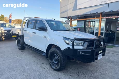 White 2021 Toyota Hilux Double Cab Chassis Sr (4X4)