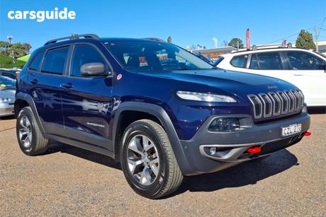 Blue 2015 Jeep Cherokee Wagon Trailhawk (4X4)