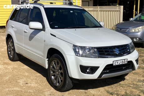 White 2015 Suzuki Grand Vitara Wagon Sports (4X4)