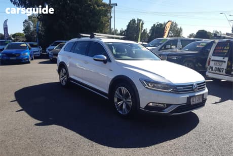 White 2017 Volkswagen Passat Wagon Alltrack 140 Tdi