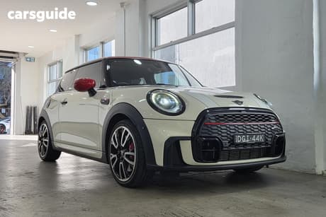 White 2022 Mini Cooper Hatchback Jcw Classic 3D Hatch