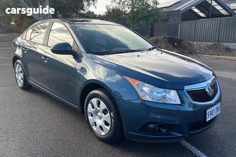 White 2014 Holden Cruze Sedan Equipe