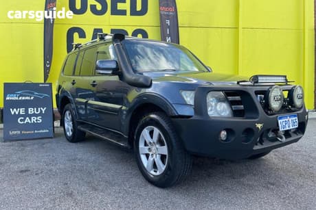 Grey 2010 Mitsubishi Pajero Wagon Vr-X Lwb (4X4)