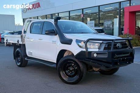 White 2022 Toyota Hilux Double Cab Chassis Sr (4X4)