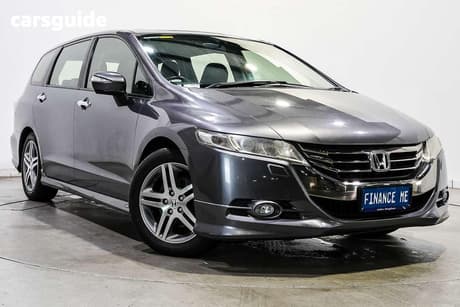 Grey 2013 Honda Odyssey Wagon Luxury