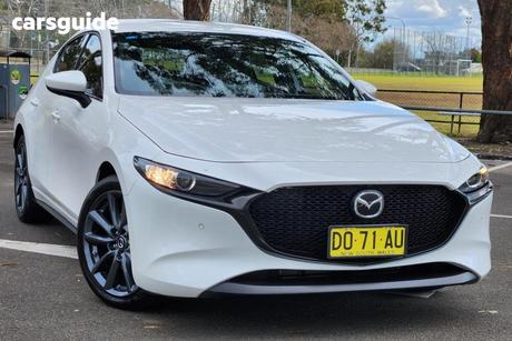 White 2023 Mazda 3 Hatchback G20 Touring