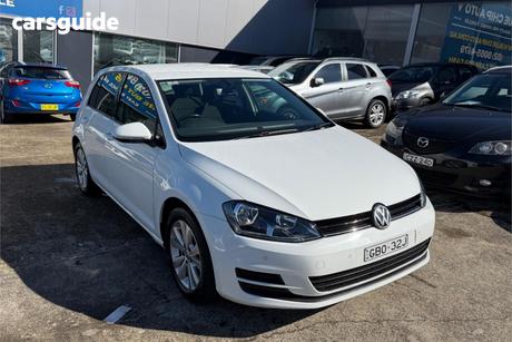 White 2013 Volkswagen Golf Hatchback 90 Tsi Comfortline