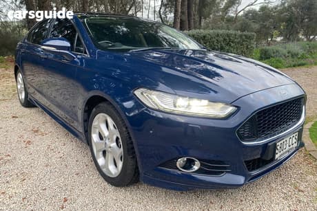 Blue 2016 Ford Mondeo Hatchback Titanium