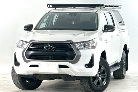 White 2023 Toyota Hilux Double Cab Pick Up Sr (4X4)