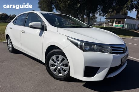 White 2016 Toyota Corolla Sedan Ascent