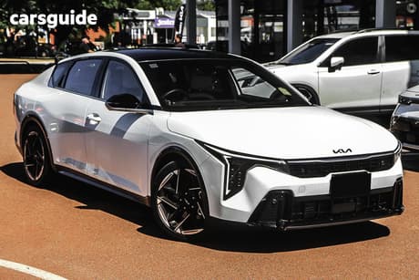 White 2025 Kia K4 Sedan Gt-Line