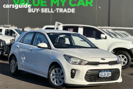 White 2018 Kia RIO Hatchback S Ao Edition