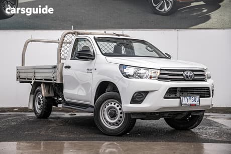 White 2021 Toyota Hilux Cab Chassis Sr (4X4)