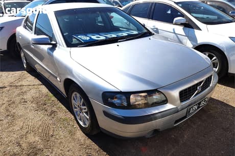 Silver 2004 Volvo S60 Sedan 2.4 20V Se