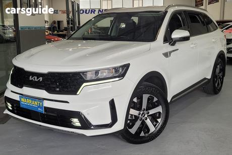 White 2023 Kia Sorento Wagon Sport 7 Seat