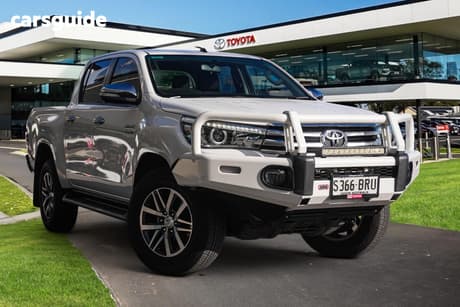 White 2017 Toyota Hilux Dual Cab Utility Sr5 (4X4)