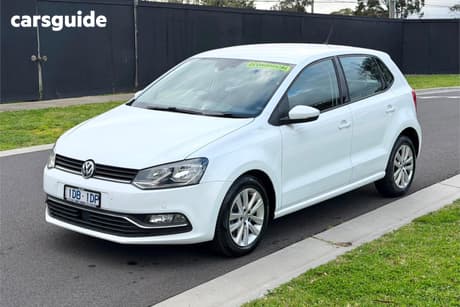 White 2015 Volkswagen Polo Hatchback 81 Tsi Comfortline