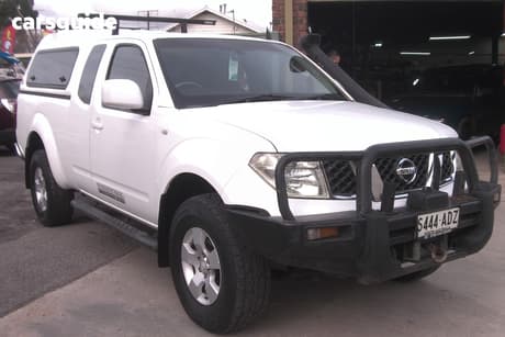 White 2009 Nissan Navara Dual Cab Pick-up St-X (4X4)