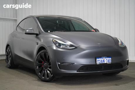 White 2023 Tesla Model Y Wagon Performance