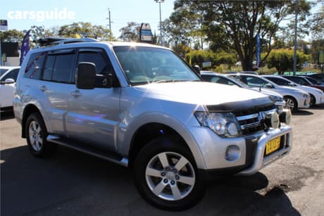 Silver 2007 Mitsubishi Pajero Wagon Vr-X Lwb (4X4)