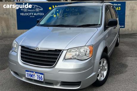 Silver 2009 Chrysler Voyager OtherCar