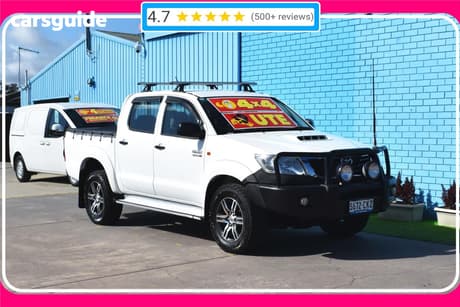 White 2013 Toyota Hilux Dual Cab Pick-up Sr (4X4)