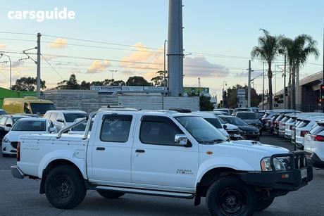 White 2008 Nissan Navara Dual Cab Pick-up St-R (4X4)
