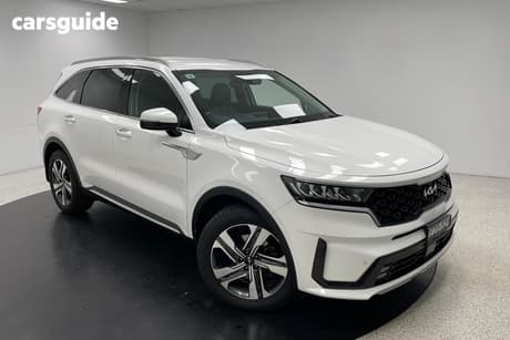 White 2023 Kia Sorento Wagon Sport+ 7 Seat