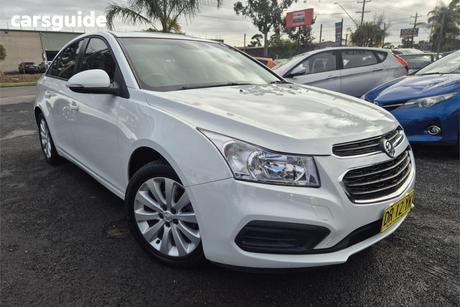 White 2016 Holden Cruze Sedan Equipe