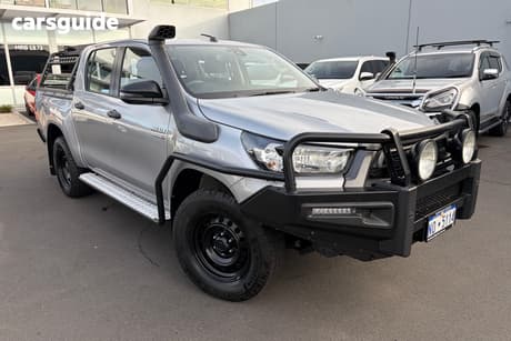 Silver 2021 Toyota Hilux Double Cab Pick Up Sr (4X4)