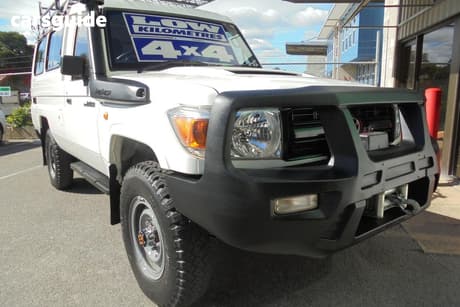 White 2011 Toyota Landcruiser Workmate (4X4) 11 Seat