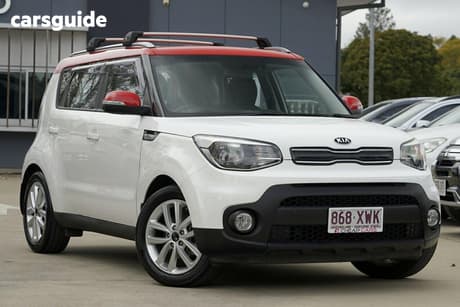 White 2018 Kia Soul Hatchback Si