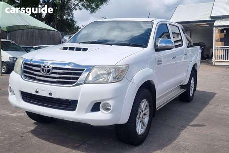White 2013 Toyota Hilux Dual Cab Pick-up Sr5 (4X4)