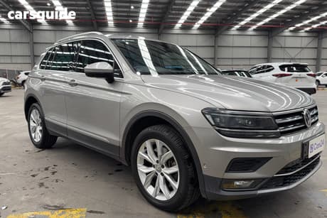Silver 2017 Volkswagen Tiguan Wagon 162 Tsi Highline