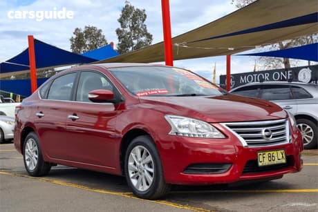 Red 2015 Nissan Pulsar Sedan St