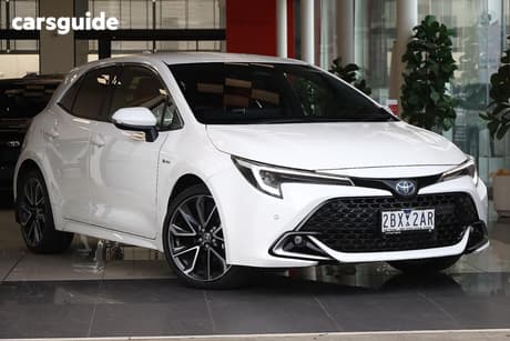 White 2025 Toyota Corolla Hatchback Zr Hybrid