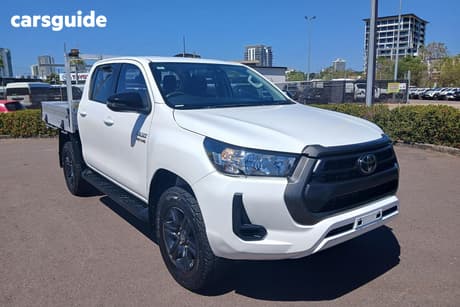 White 2022 Toyota Hilux Double Cab Chassis Sr (4X4)