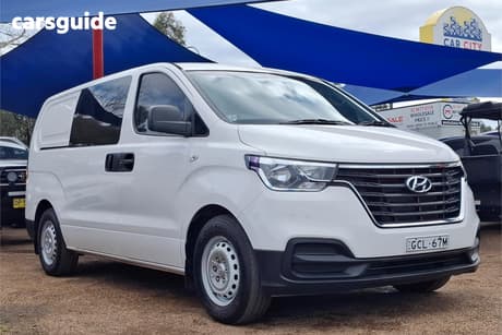 White 2021 Hyundai Iload Crew Van 6S Liftback