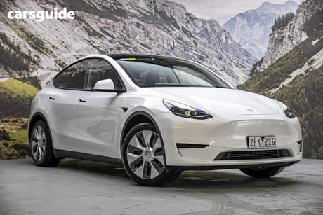 White 2023 Tesla Model Y Wagon Rear-Wheel Drive