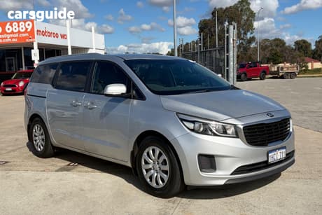 Silver 2017 Kia Carnival Wagon S