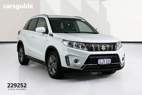 White 2024 Suzuki Vitara Wagon 1.6L