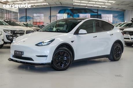 White 2023 Tesla Model Y Wagon Rear-Wheel Drive