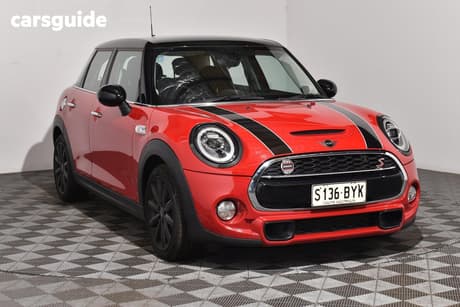 Red 2018 Mini Cooper Hatchback S 5D Hatch