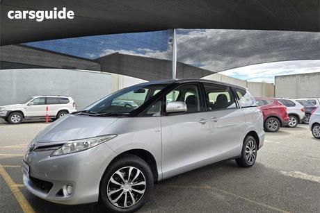 Silver 2015 Toyota Tarago Wagon Gli