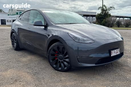 Grey 2023 Tesla Model Y Wagon Performance