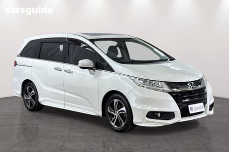 White 2017 Honda Odyssey Wagon Vti-L
