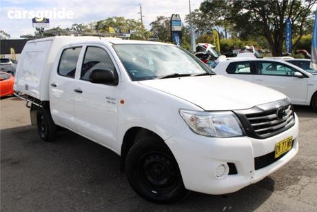 White 2011 Toyota Hilux Dual Cab Pick-up Sr