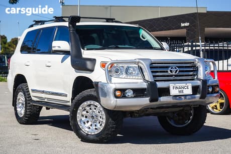 White 2014 Toyota Landcruiser Wagon Sahara (4X4)